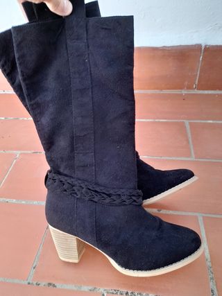 Botas altas negras para mujer