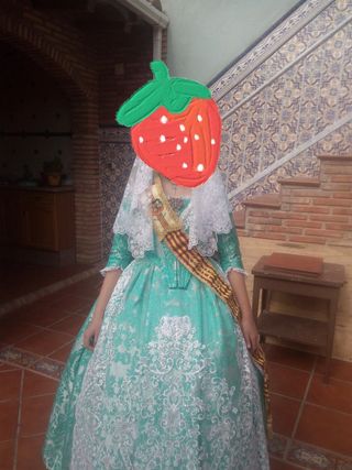 Traje de Fallera Talla 12 con alpargatas 36