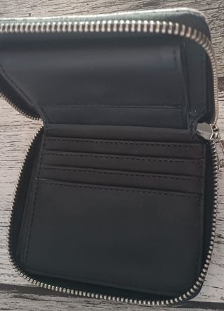 Monedero Guess Negro y Blanco