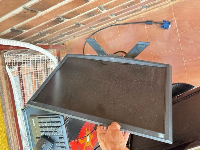 Computador y Monitor Logitech Negro