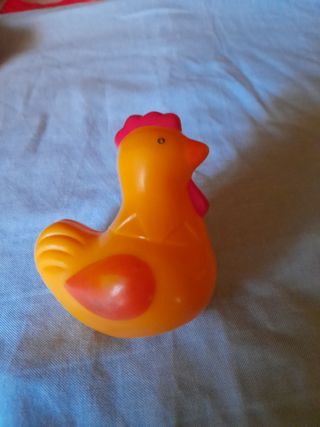 Gallina giocattolo arancione