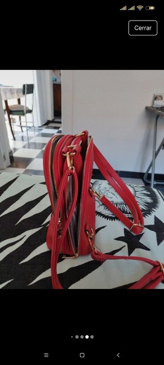 Mochila roja para mujer