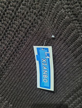 PONCHO DE PUNTO MARRÓN.