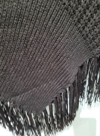 PONCHO DE PUNTO MARRÓN.