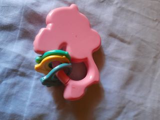 Sonaglio elefante rosa con anelli colorati