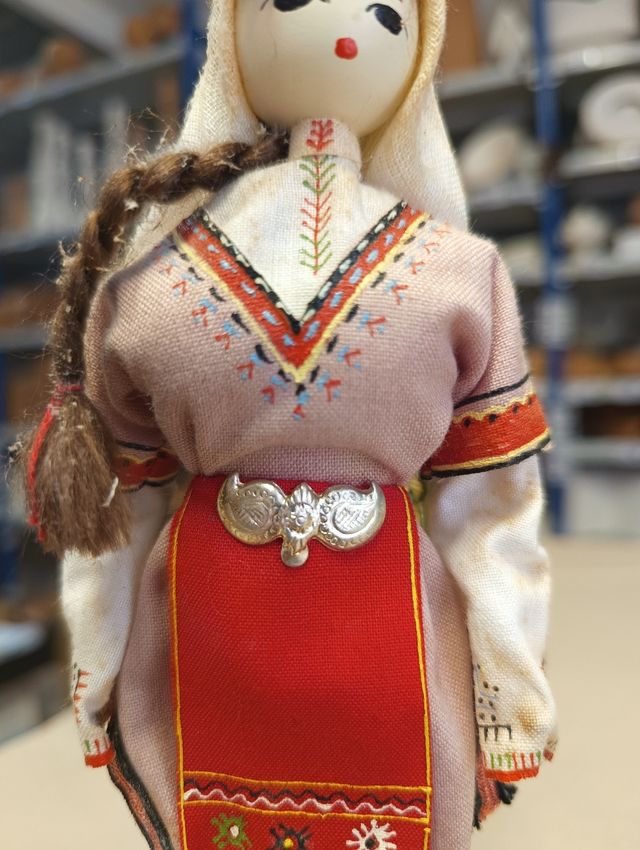 Bambola costume tipico vintage