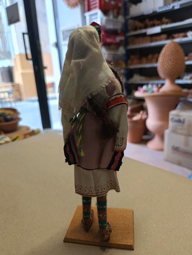 Bambola costume tipico vintage