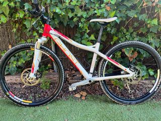 Bicicleta Ghost Miss 5700