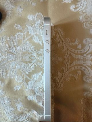 iPhone SE 16GB Silver