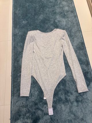 Body grigio scollo V manica lunga