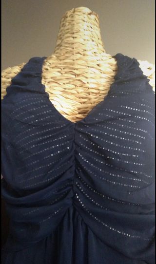 Abito blu con paillettes