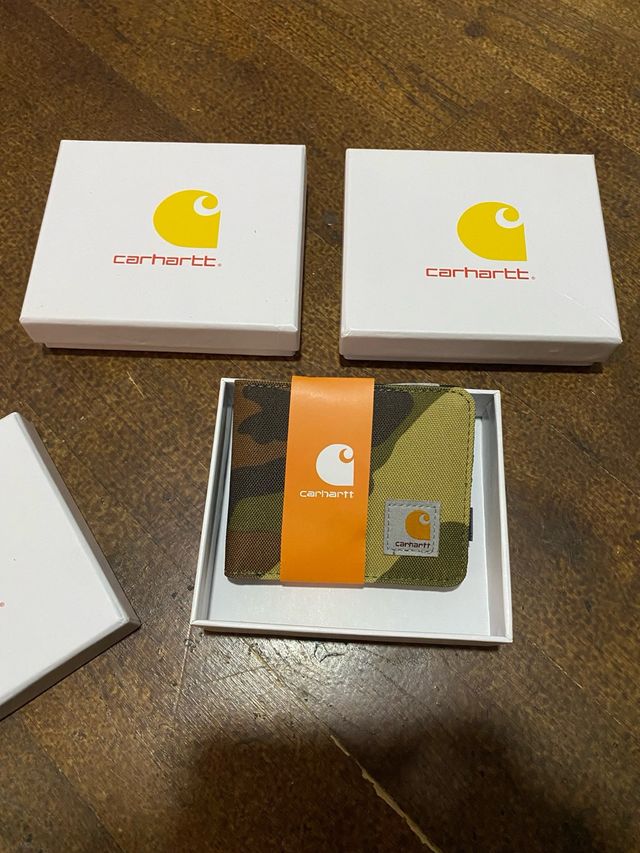Cartera Carhartt Camuflaje