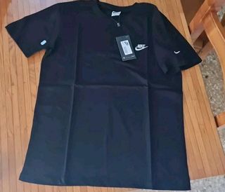 T-shirt Nike nera