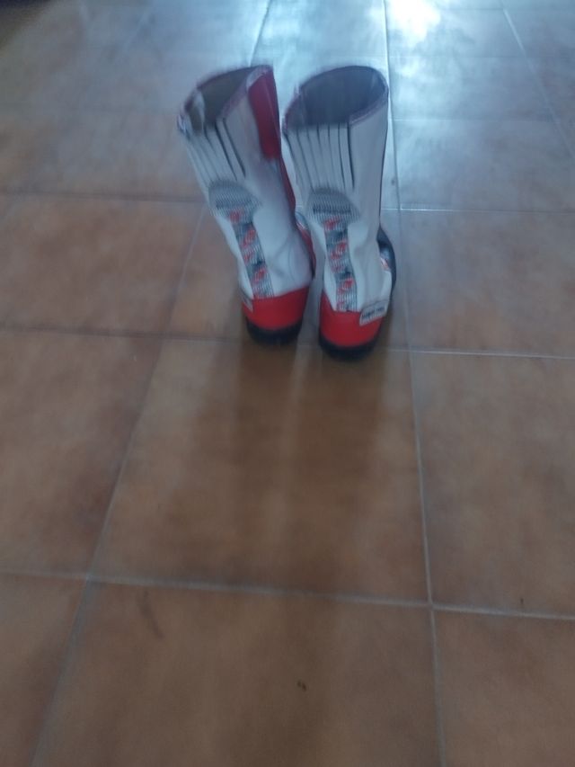 Botas de moto rojas y negras Talla 42
