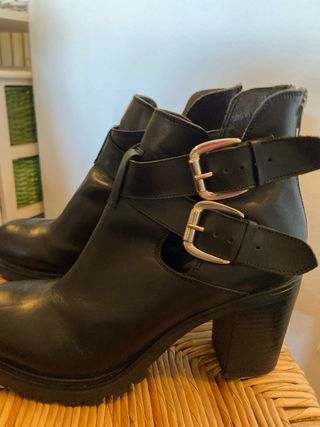 Stivaletti donna pelle fibbie cerniera n.38