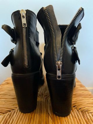 Stivaletti donna pelle fibbie cerniera n.38