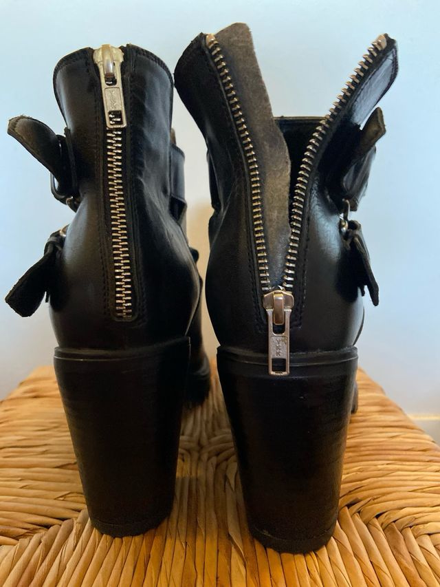 Stivaletti donna pelle fibbie cerniera n.38