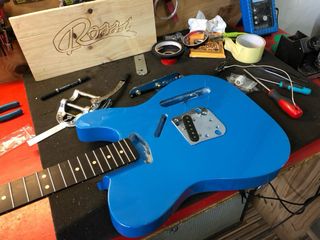 Guitarra Eléctrica Telecaster Azul con Bigsby