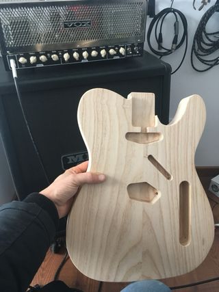 Guitarra Eléctrica Telecaster Azul con Bigsby