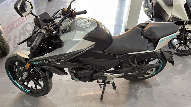 CFmoto 125NK