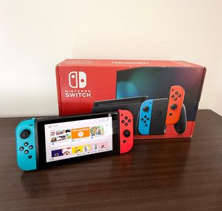 Nintendo Switch Rossa/Blu Completa