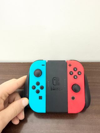 Nintendo Switch Rossa/Blu Completa