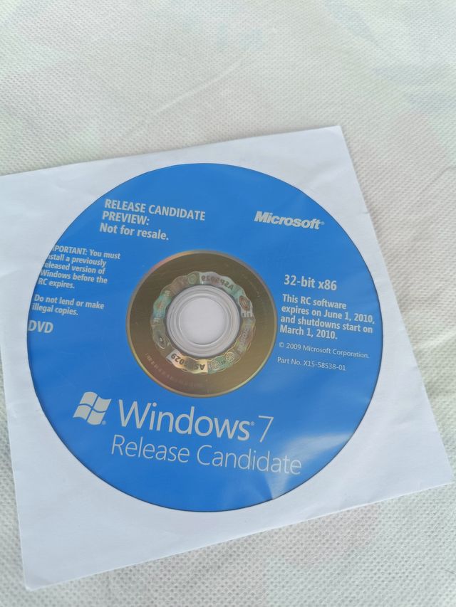 Windows 7 Release Candidate DVD Raro