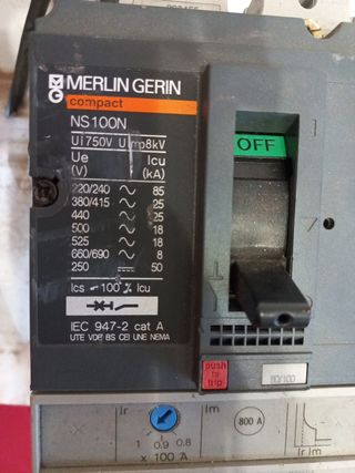 Interruttore Merlin Gerin NS100N 8kA