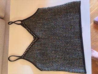 Blusa de tirantes con detalles brillantes fiesta