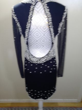 Vestido de fiesta con perlas