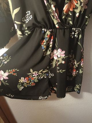 Mono floral Stradivarius Talla M