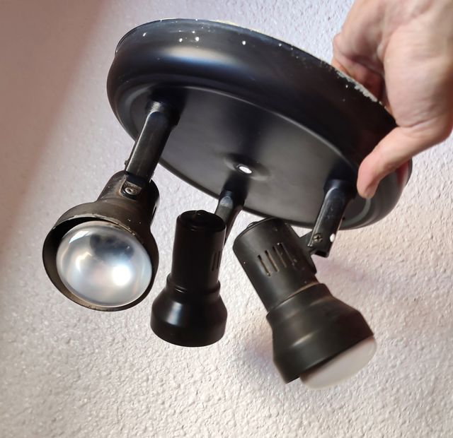 Lampada da soffitto a 3 luci direzionabili per soggiorno