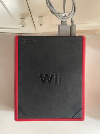 Nintendo Wii Negra y Roja