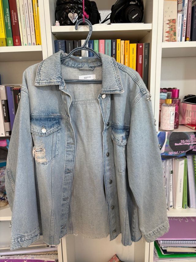 Giacca in denim Reserved con pietre