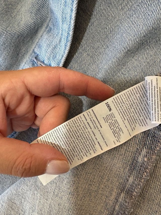 Giacca in denim Reserved con pietre