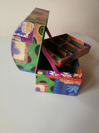 Cofanetto portagioie decorato