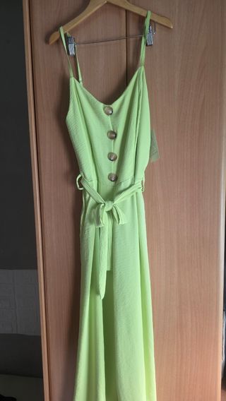 Mono verde sin estrenar