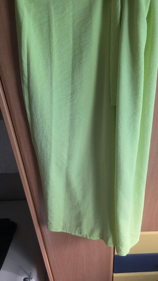 Mono verde sin estrenar