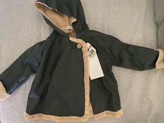 Cazadora de cuero verde con forro beige
nueva 18M