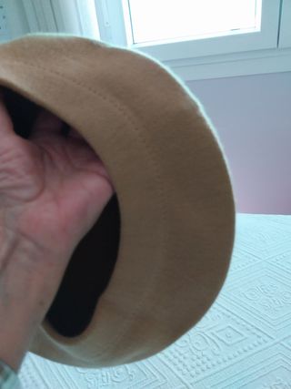 Boina de lana beige , mujer , firma Massimo Dutti 
