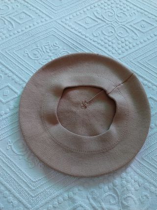 Boina de lana beige , mujer , firma Massimo Dutti 