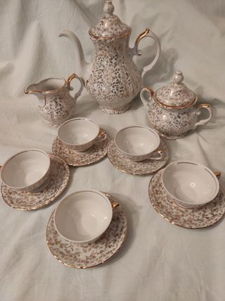 Juego de té porcelana blanco y dorado