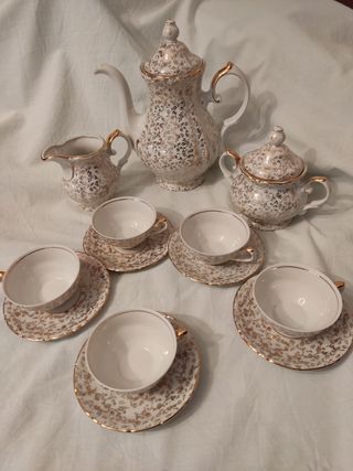 Juego de té porcelana blanco y dorado
