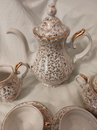 Juego de té porcelana blanco y dorado