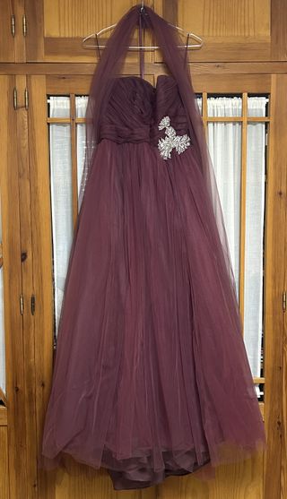 Traje de Fiesta Morado con Broche