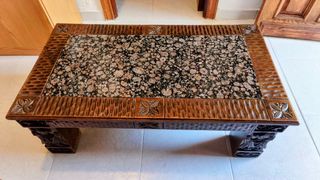 Mesa auxiliar de mármol beige y negro