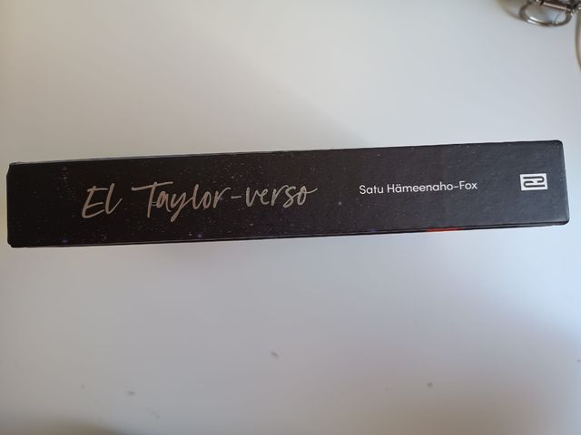 El Taylor verso: Fanbook Internacional