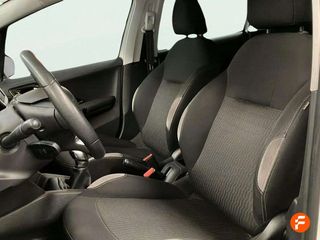 Peugeot 208 5P STYLE 1.2L PureTech 82