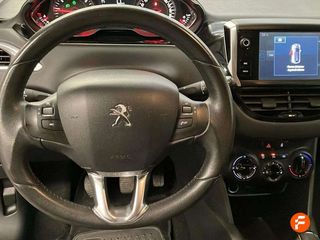 Peugeot 208 5P STYLE 1.2L PureTech 82