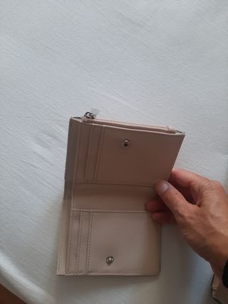 Borsetta o portafoglio beige